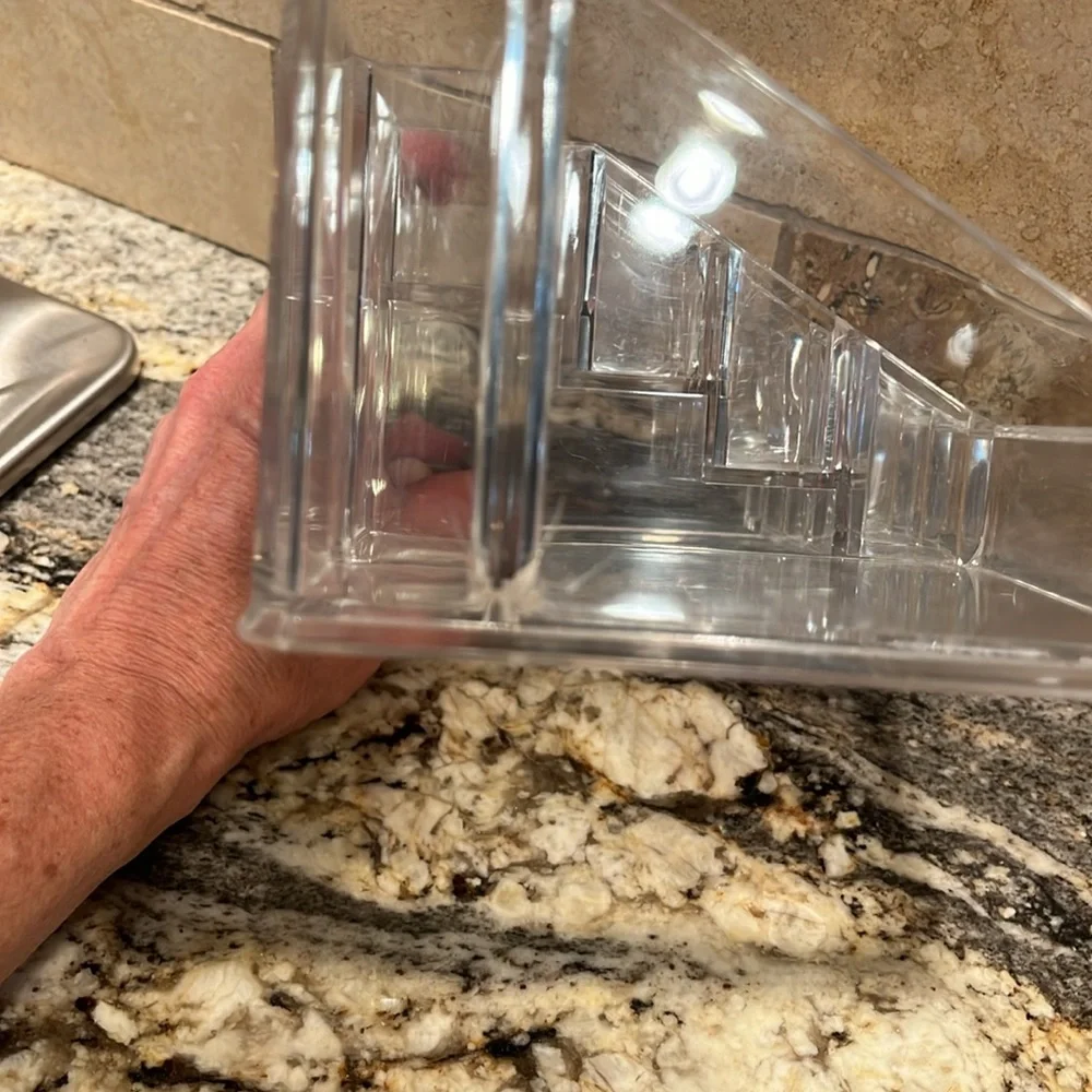 Clear Polycarbonate Makeup organizer 16 lipstick